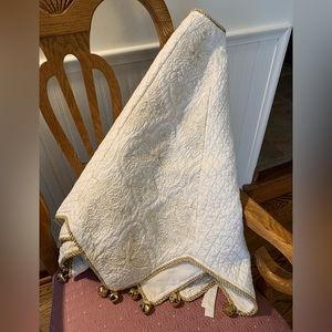 White & Gold Christmas Tree Skirt w/Bells
